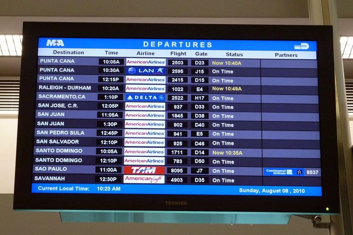 Holiday Flights 2026: Why Thanksgiving and Christmas Airfares Are Soaring
